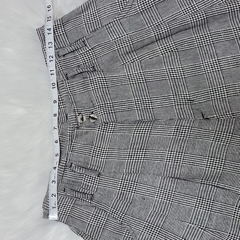 Vintage | Bill Blass | Plaid High Rise Belted Bermuda Shorts - Picture 10 of 15